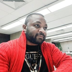 Meet your Posher, Agbor